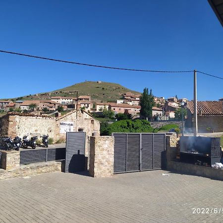 Puerta Del Maestrazgo Pension Monteagudo del Castillo Buitenkant foto